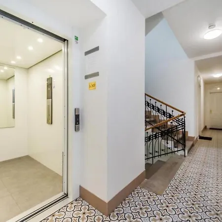 Rooftop Penthouse With Terrace, Prime Location