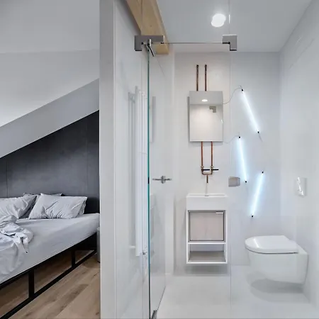Rooftop Penthouse With Terrace, Prime Location